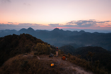 中国当代创新人物事迹