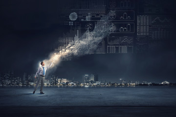 中国当代创新人物事迹